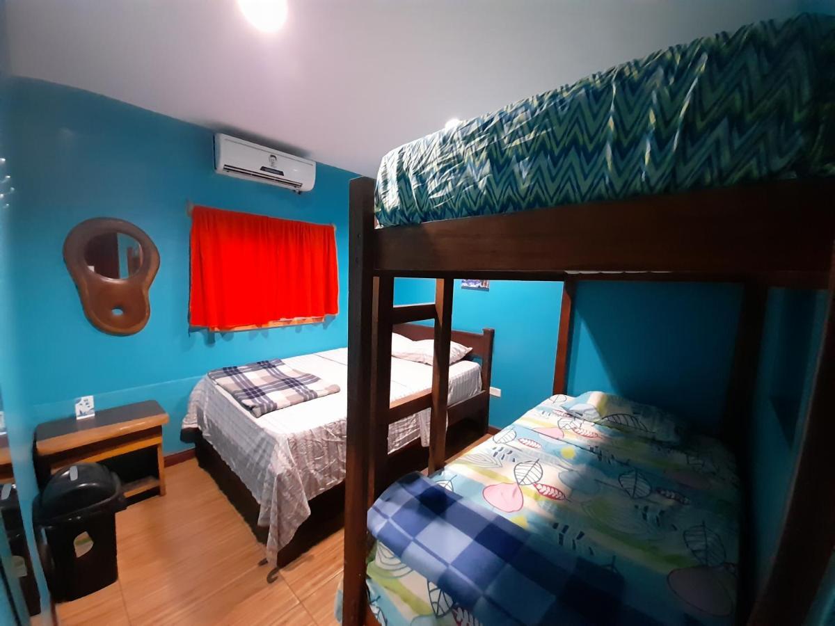 Coral Reef Surf Hostel And Camp Tamarindo Dış mekan fotoğraf