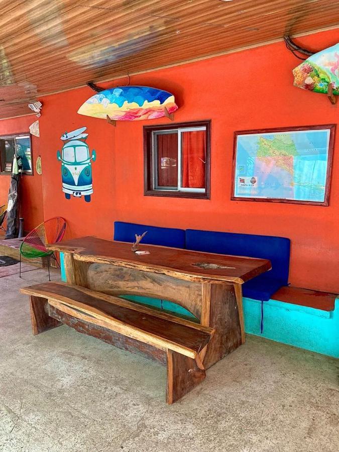 Coral Reef Surf Hostel And Camp Tamarindo Dış mekan fotoğraf