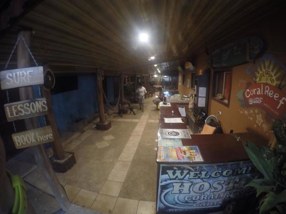 Coral Reef Surf Hostel And Camp Tamarindo Dış mekan fotoğraf
