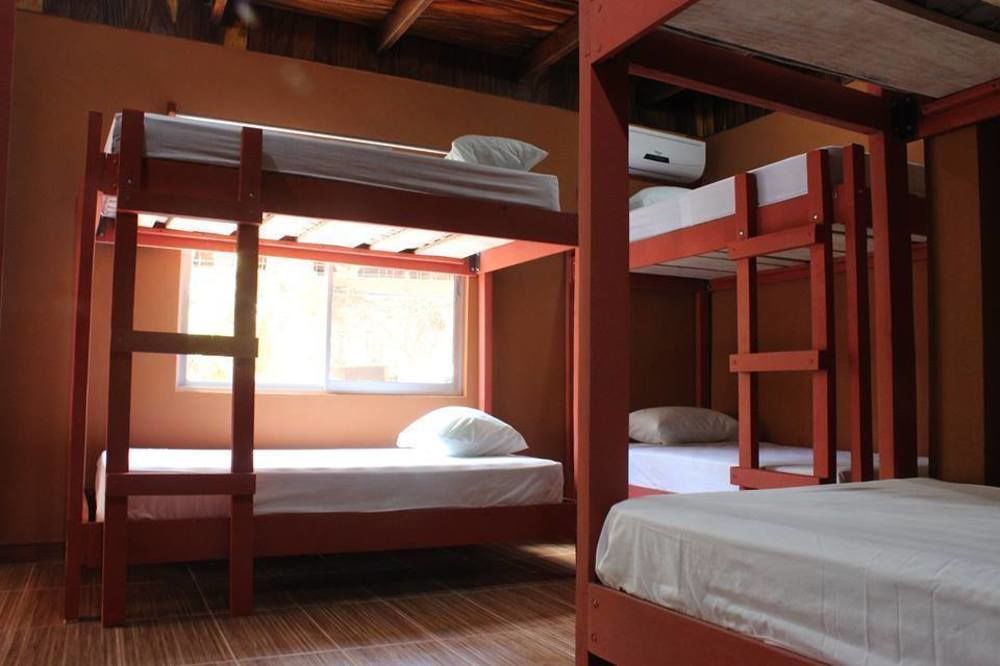 Coral Reef Surf Hostel And Camp Tamarindo Dış mekan fotoğraf
